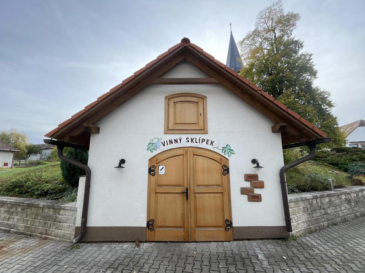 Penzion A Restaurace U Novaku Bítovany المظهر الخارجي الصورة